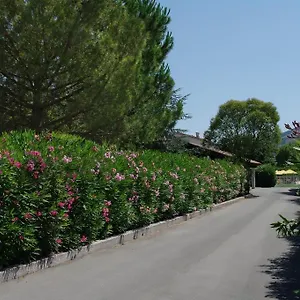 https://hotel-du-bosquet.fr-provencehotel.com